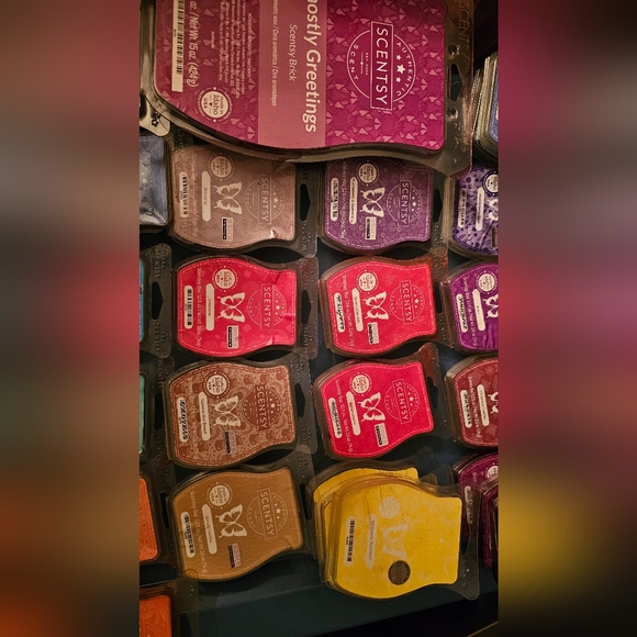 SCENTSY WAXES - Picture 5 of 6